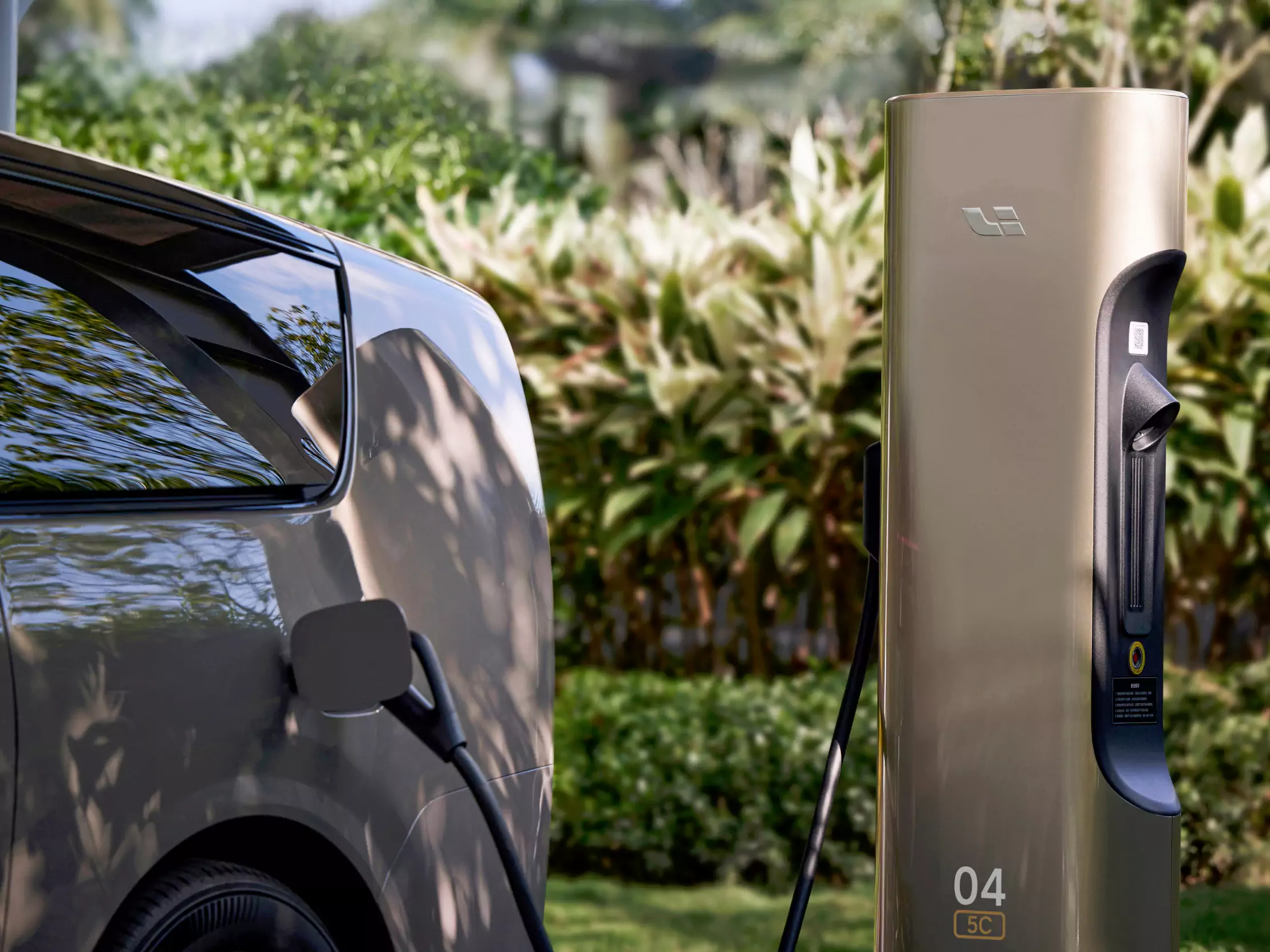 2025’in En Uzun Menzilli Elektrikli Arabaları: Tek Şarjla En Uzağa Giden Modeller